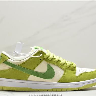  Nike SB Dunk Low "Cherry" 