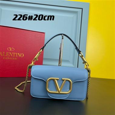 Valentino   2022新款時尚休閒包 尺寸:20*11*5CM