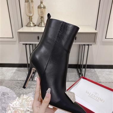 Valentino   2022新款女生鞋子