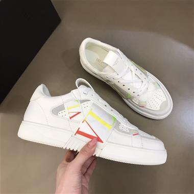 Valentino   2023新款男生鞋子