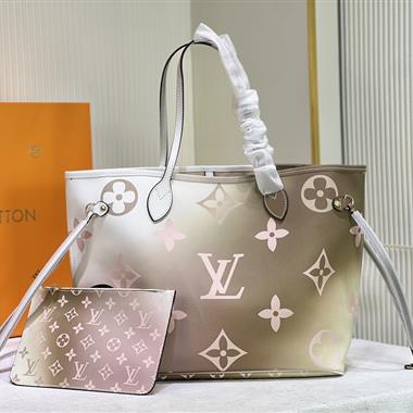 LOUIS VUITTON   2023新款女生時尚休閒包 尺寸:31*28*14CM