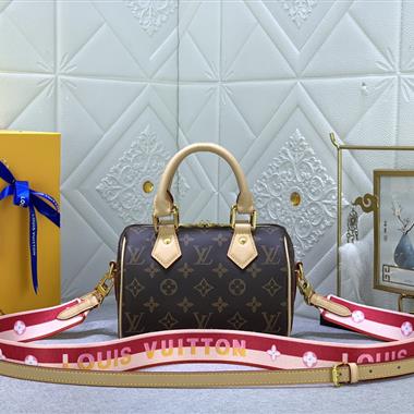 LOUIS VUITTON   2023新款女生時尚休閒包 尺寸:20.5*13.5*12CM