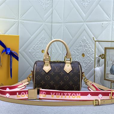 LOUIS VUITTON   2023新款女生時尚休閒包 尺寸:20.5*13.5*12CM