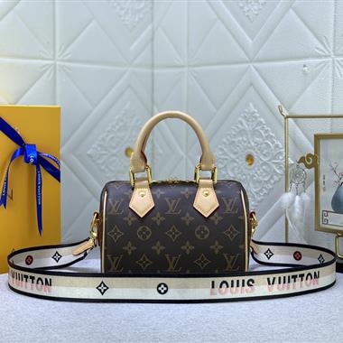 LOUIS VUITTON   2023新款女生時尚休閒包 尺寸:20.5*13.5*12CM