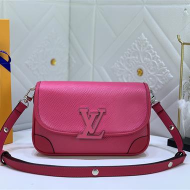 LOUIS VUITTON   2023新款女生時尚休閒包 尺寸:24.5*15.5*9CM