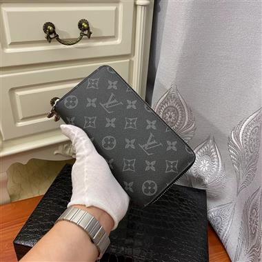 LOUIS VUITTON    2023新款時尚錢夾  尺寸:19*10*4CM