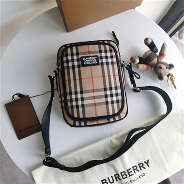 BURBERRY   2023新款男生時尚休閒包  尺寸: 17*5.5*22CM