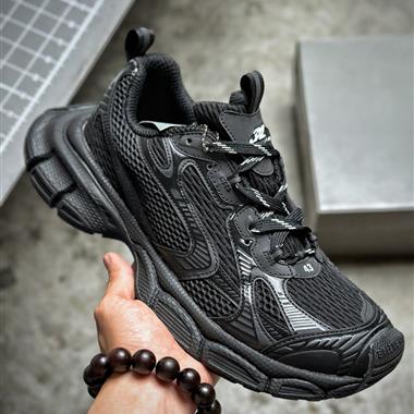 BALENCIAGA 3XL Sneakers 