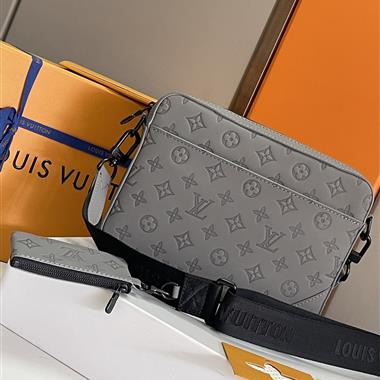 LOUIS VUITTON    2023新款男生時尚休閒包 尺寸：26 x 18.5 x 5CM