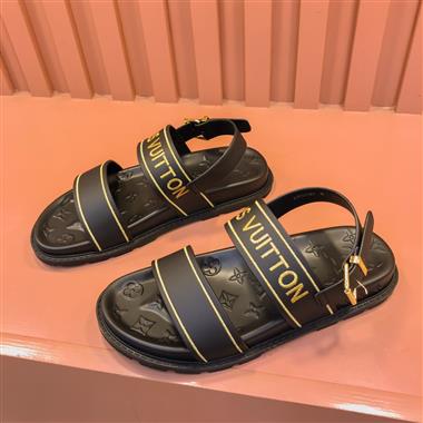 Louis Vuitton     2023新款休閒時尚男生鞋子