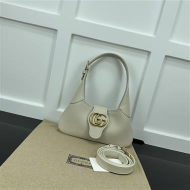 GUCCI   2023新款女生時尚休閒包 尺寸:27*13.5*2CM