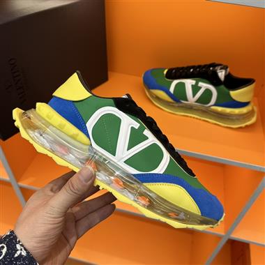 Valentino   2023新款休閒時尚男生鞋子