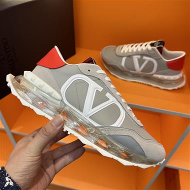 Valentino   2023新款休閒時尚男生鞋子