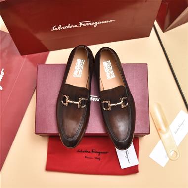 Ferragamo    2023新款休閒時尚男生鞋子