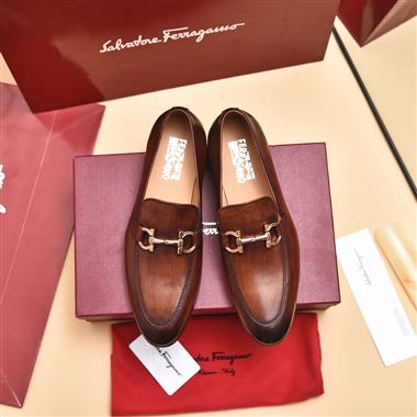 Ferragamo    2023新款休閒時尚男生鞋子