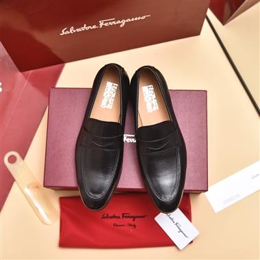 Ferragamo    2023新款休閒時尚男生鞋子