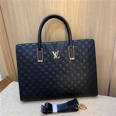 LOUIS VUITTON    2023新款男生時尚休閒包 尺寸:39-30-8CM