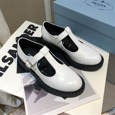 PRADA   2023新款休閒時尚女生鞋子