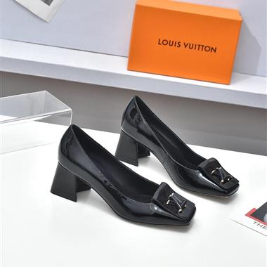 Louis Vuitton   2023新款休閒時尚女生鞋子