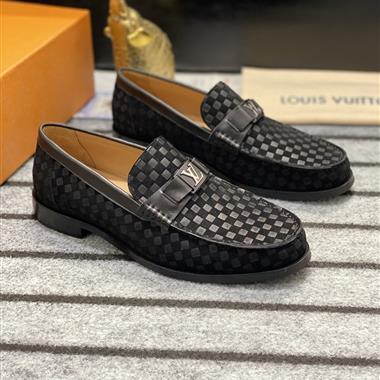 Louis Vuitton    2023新款休閒時尚男生鞋子