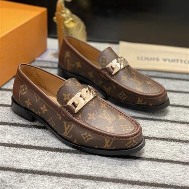 Louis Vuitton    2023新款休閒時尚男生鞋子
