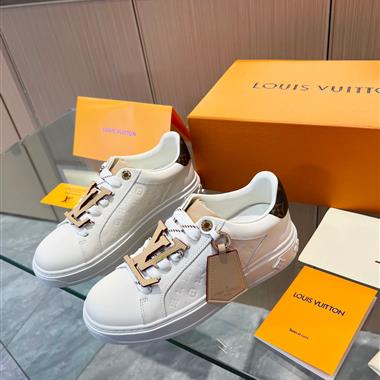 Louis Vuitton    2023新款休閒時尚男生鞋子