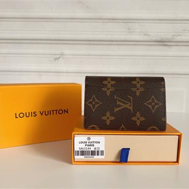 LOUIS VUITTON   2023新款男生時尚休閒包  尺寸:7X11CM