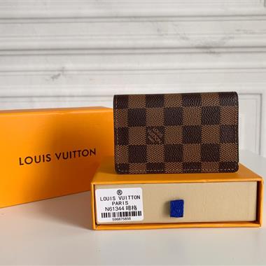 LOUIS VUITTON   2023新款男生時尚休閒包  尺寸:7X11CM