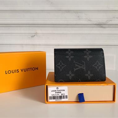 LOUIS VUITTON   2023新款男生時尚休閒包  尺寸:7X11CM