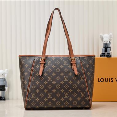 LOUIS VUITTON  2023新款女生時尚休閒包  尺寸:33-27-13CM