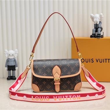 LOUIS VUITTON  2023新款女生時尚休閒包  尺寸:25*9*15CM