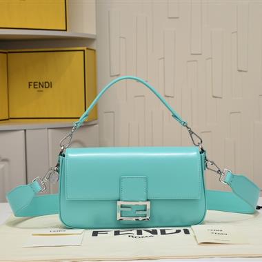 FENDI   2023新款女生時尚休閒包 尺寸:28*6.5*13.5CM