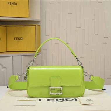 FENDI   2023新款女生時尚休閒包 尺寸:28*6.5*13.5CM