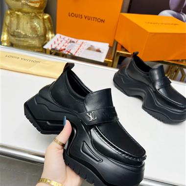 Louis Vuitton    2023新款休閒時尚女生鞋子