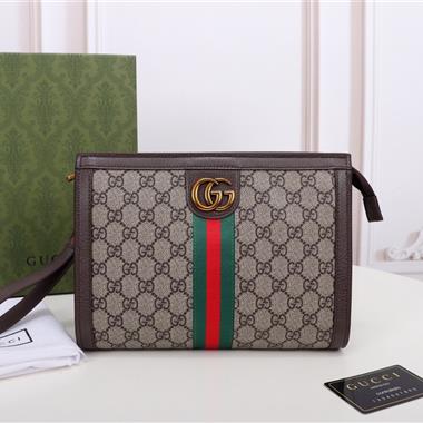 GUCCI   2023新款男生時尚休閒包 尺寸：26-20-6CM