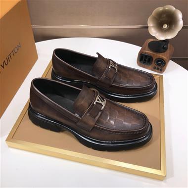 Louis Vuitton   2023新款休閒時尚男生鞋子