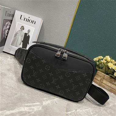 LOUIS VUITTON  2023新款男生時尚休閒包  尺寸：28*18*5CM