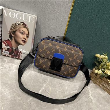 LOUIS VUITTON  2023新款男生時尚休閒包  尺寸：22*18*8CM