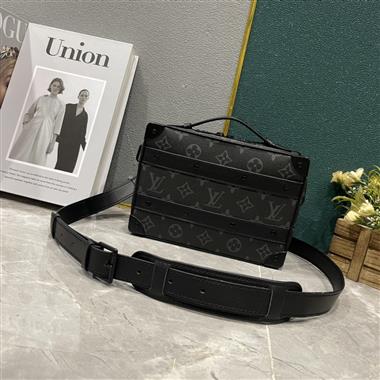 LOUIS VUITTON  2023新款男生時尚休閒包  尺寸：21.5*15*7CM