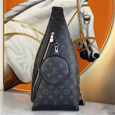 LOUIS VUITTON  2023新款男生時尚休閒包  尺寸：20x42x6CM