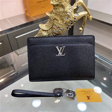 LOUIS VUITTON   2023新款男生時尚休閒包  尺寸：25-5-17CM