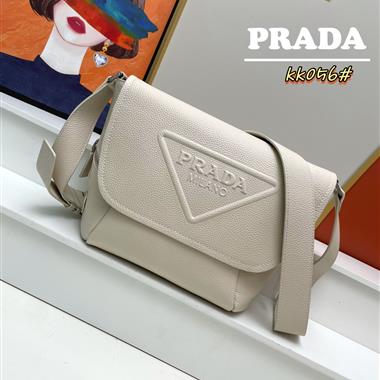 PRADA   2023新款女生時尚休閒包  尺寸：22*22*12CM