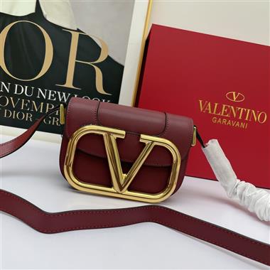  Valentino   2023新款女生時尚休閒包 尺寸：18x12.5x7.5CM