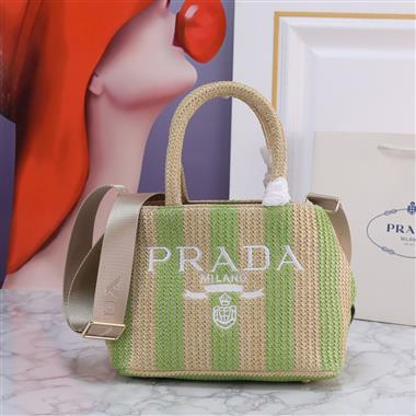 PRADA   2023新款女生時尚休閒包  尺寸：25*19CM