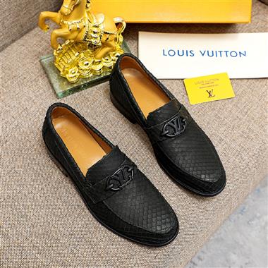 Louis Vuitton   2023新款休閒時尚男生鞋子