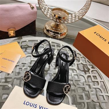 Louis Vuitton  2023新款休閒時尚女生鞋子