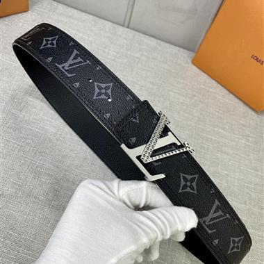 LOUIS VUITTON    2023新款時尚皮帶   4.0CM