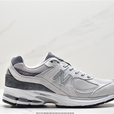 New Balance 2002R 跑鞋
