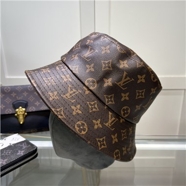 LOUISVUITTON