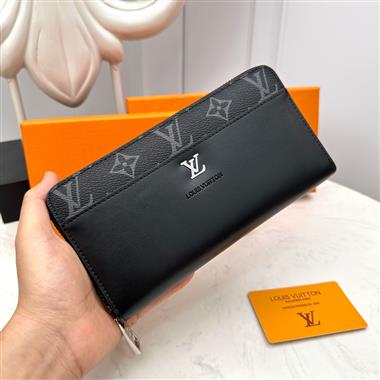 LOUIS VUITTON    2023新款男生時尚休閒包 尺寸：19-10-2.5CM